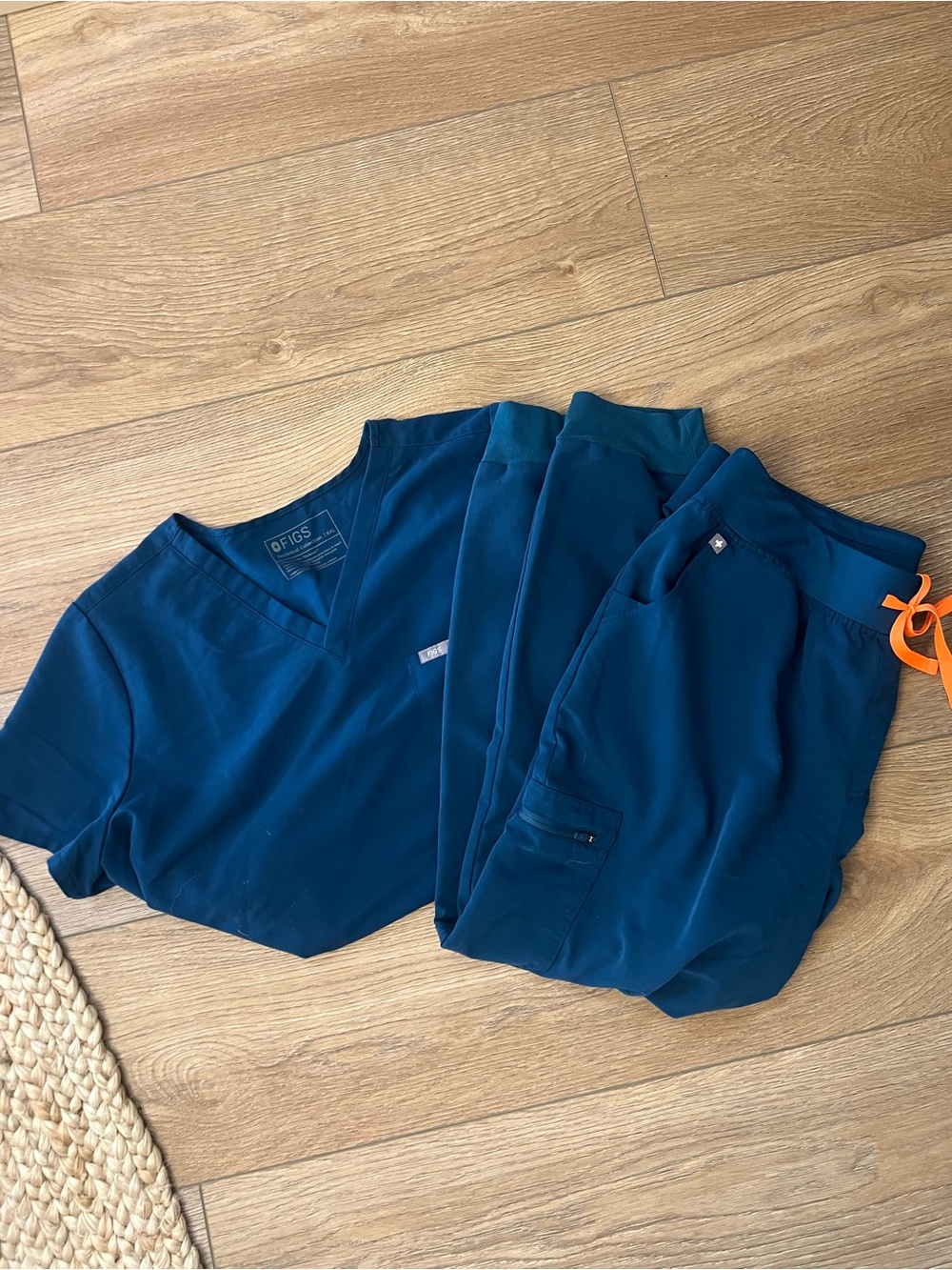 FIGS Teal Scrub Top & Jogger Set